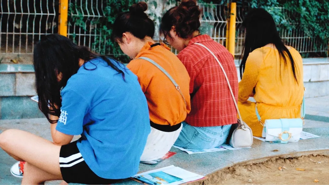 新鲜水果与应季水果礼盒对比：音迪娱产地直采优势与选购建议